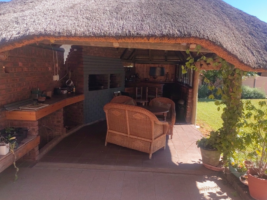 4 Bedroom Property for Sale in Heuwelsig Northern Cape